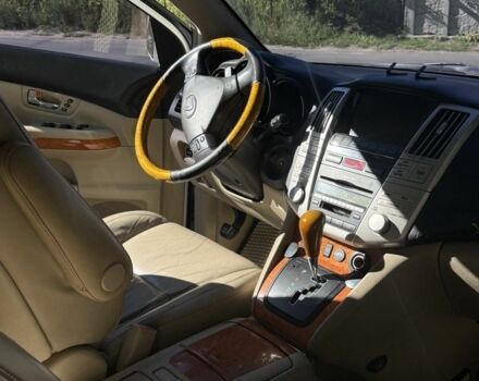Белый Лексус РХ, объемом двигателя 3 л и пробегом 275 тыс. км за 9535 $, фото 5 на Automoto.ua