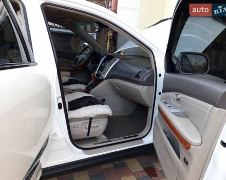 Лексус РХ 2007 в Тернополе на Automoto.ua Белый Лексус РХ, объемом двигателя 3.5 л и пробегом 266 тыс. км за 17800 $, фото 2 на Automoto.ua