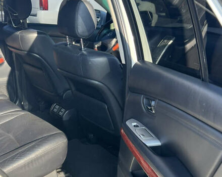 Белый Лексус РХ, объемом двигателя 3.46 л и пробегом 135 тыс. км за 15100 $, фото 1 на Automoto.ua