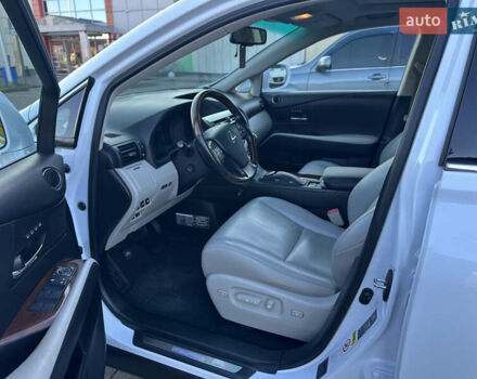 Лексус РХ 2009 у Виноградове на Automoto.ua Білий Лексус РХ, об'ємом двигуна 3.5 л та пробігом 183 тис. км за 18900 $, фото 16 на Automoto.ua