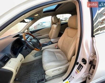 Белый Лексус РХ, объемом двигателя 3.46 л и пробегом 187 тыс. км за 15700 $, фото 9 на Automoto.ua