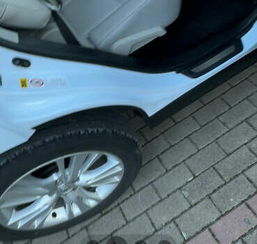 Лексус РХ 2009 у Виноградове на Automoto.ua Білий Лексус РХ, об'ємом двигуна 3.5 л та пробігом 183 тис. км за 18900 $, фото 21 на Automoto.ua