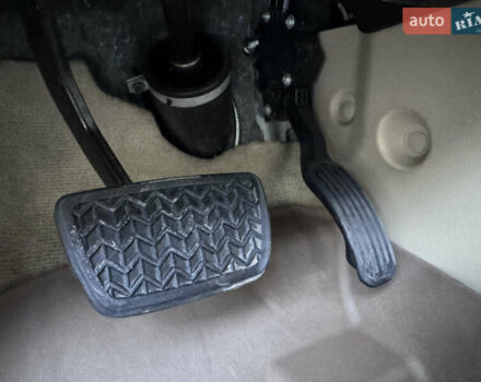 Белый Лексус РХ, объемом двигателя 3.46 л и пробегом 195 тыс. км за 18000 $, фото 14 на Automoto.ua