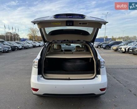 Лексус РХ 2009 в Днепре (Днепропетровске) на Automoto.ua Белый Лексус РХ, объемом двигателя 3.46 л и пробегом 210 тыс. км за 15500 $, фото 8 на Automoto.ua