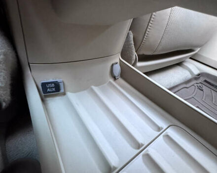 Белый Лексус РХ, объемом двигателя 3.46 л и пробегом 195 тыс. км за 18000 $, фото 19 на Automoto.ua