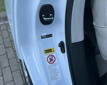 Лексус РХ 2009 у Виноградове на Automoto.ua Білий Лексус РХ, об'ємом двигуна 3.5 л та пробігом 183 тис. км за 18900 $, фото 19 на Automoto.ua