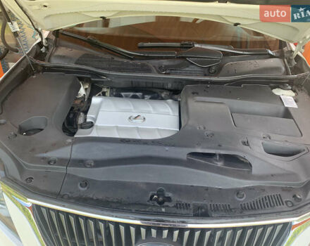 Белый Лексус РХ, объемом двигателя 3.5 л и пробегом 127 тыс. км за 18500 $, фото 20 на Automoto.ua