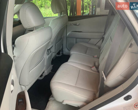 Белый Лексус РХ, объемом двигателя 3.5 л и пробегом 127 тыс. км за 18500 $, фото 22 на Automoto.ua