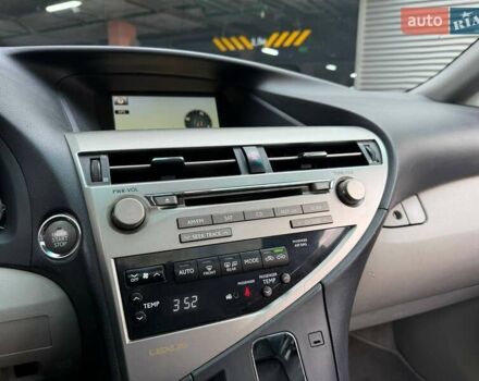 Белый Лексус РХ, объемом двигателя 3.46 л и пробегом 263 тыс. км за 12990 $, фото 18 на Automoto.ua