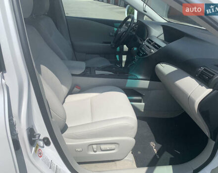 Белый Лексус РХ, объемом двигателя 3.5 л и пробегом 127 тыс. км за 18500 $, фото 27 на Automoto.ua