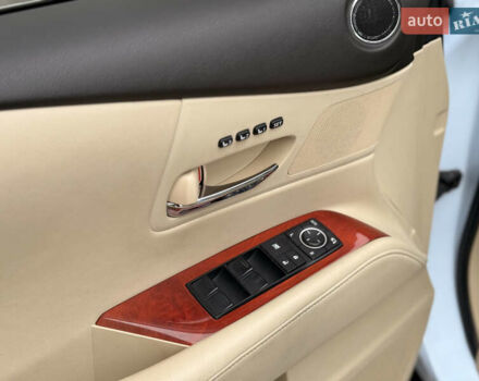 Білий Лексус РХ, об'ємом двигуна 3.46 л та пробігом 154 тис. км за 18900 $, фото 19 на Automoto.ua