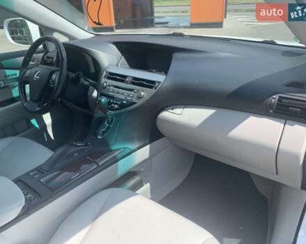 Білий Лексус РХ, об'ємом двигуна 3.5 л та пробігом 127 тис. км за 18500 $, фото 26 на Automoto.ua