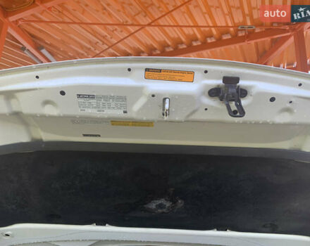 Белый Лексус РХ, объемом двигателя 3.5 л и пробегом 127 тыс. км за 18500 $, фото 16 на Automoto.ua