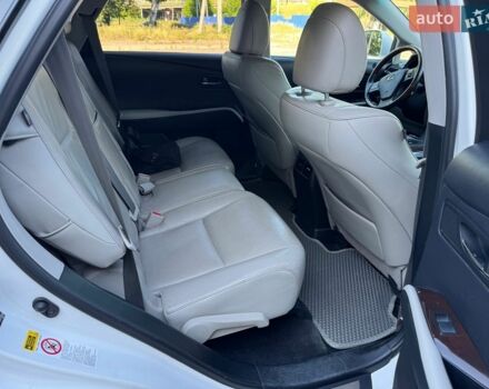 Білий Лексус РХ, об'ємом двигуна 3.46 л та пробігом 228 тис. км за 16300 $, фото 5 на Automoto.ua