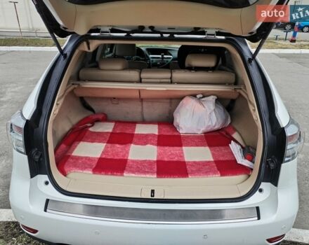 Белый Лексус РХ, объемом двигателя 3.46 л и пробегом 312 тыс. км за 14000 $, фото 13 на Automoto.ua