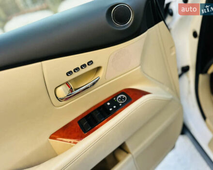 Белый Лексус РХ, объемом двигателя 3.5 л и пробегом 172 тыс. км за 15800 $, фото 49 на Automoto.ua