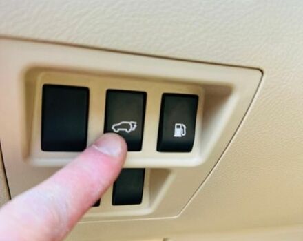 Белый Лексус РХ, объемом двигателя 3.46 л и пробегом 175 тыс. км за 15600 $, фото 75 на Automoto.ua