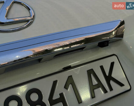 Белый Лексус РХ, объемом двигателя 3.46 л и пробегом 207 тыс. км за 16900 $, фото 40 на Automoto.ua