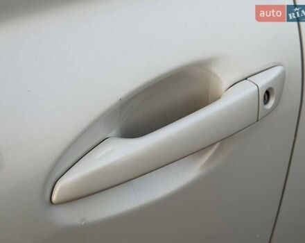 Белый Лексус РХ, объемом двигателя 3.46 л и пробегом 240 тыс. км за 15800 $, фото 11 на Automoto.ua