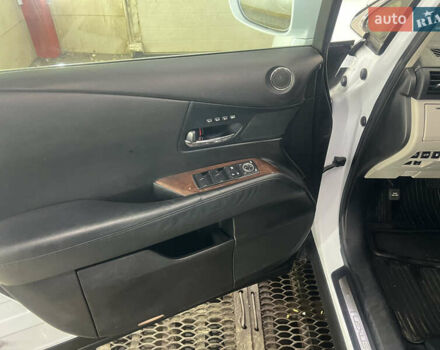 Белый Лексус РХ, объемом двигателя 3.46 л и пробегом 130 тыс. км за 18700 $, фото 20 на Automoto.ua