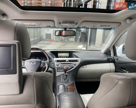 Белый Лексус РХ, объемом двигателя 3.46 л и пробегом 245 тыс. км за 19000 $, фото 7 на Automoto.ua