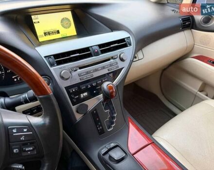 Белый Лексус РХ, объемом двигателя 3.46 л и пробегом 240 тыс. км за 15800 $, фото 100 на Automoto.ua