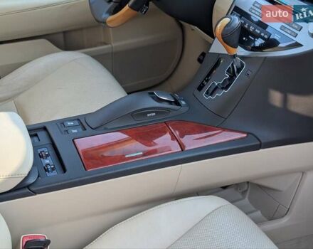 Белый Лексус РХ, объемом двигателя 3.5 л и пробегом 212 тыс. км за 16700 $, фото 77 на Automoto.ua