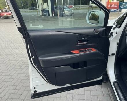 Белый Лексус РХ, объемом двигателя 3.46 л и пробегом 162 тыс. км за 17900 $, фото 20 на Automoto.ua
