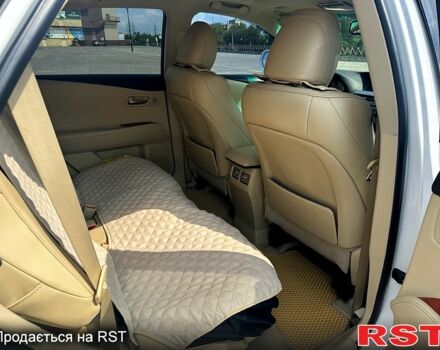 Белый Лексус РХ, объемом двигателя 3.5 л и пробегом 210 тыс. км за 17500 $, фото 8 на Automoto.ua