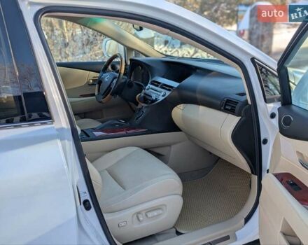 Белый Лексус РХ, объемом двигателя 3.5 л и пробегом 212 тыс. км за 16700 $, фото 73 на Automoto.ua