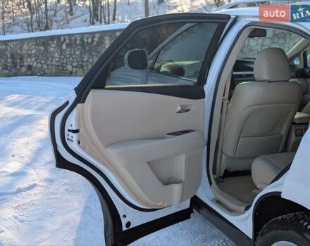 Белый Лексус РХ, объемом двигателя 3.5 л и пробегом 212 тыс. км за 16700 $, фото 60 на Automoto.ua