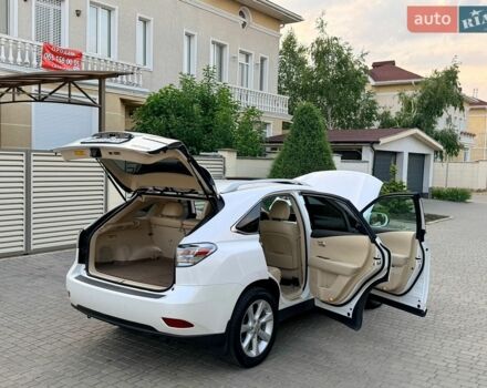 Белый Лексус РХ, объемом двигателя 3.5 л и пробегом 103 тыс. км за 18700 $, фото 64 на Automoto.ua
