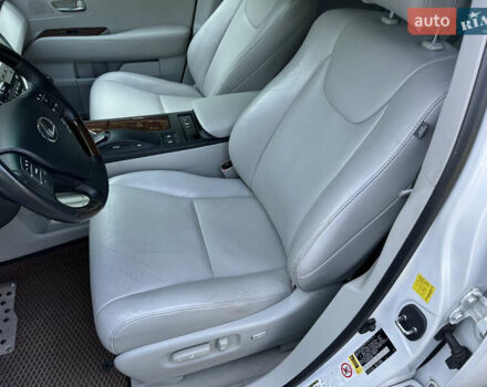 Белый Лексус РХ, объемом двигателя 3.5 л и пробегом 127 тыс. км за 19500 $, фото 6 на Automoto.ua