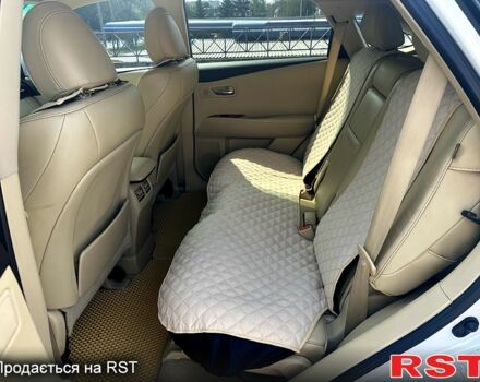 Белый Лексус РХ, объемом двигателя 3.5 л и пробегом 210 тыс. км за 17500 $, фото 5 на Automoto.ua