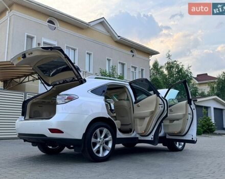 Белый Лексус РХ, объемом двигателя 3.5 л и пробегом 103 тыс. км за 18700 $, фото 62 на Automoto.ua
