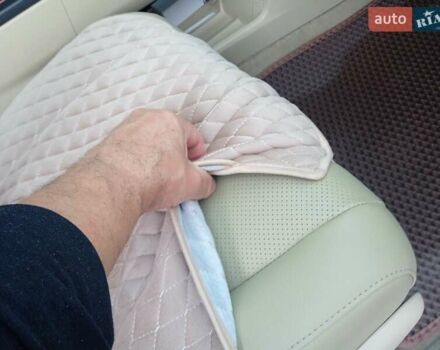 Белый Лексус РХ, объемом двигателя 3.46 л и пробегом 220 тыс. км за 12900 $, фото 18 на Automoto.ua