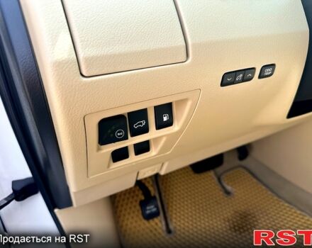 Белый Лексус РХ, объемом двигателя 3.5 л и пробегом 210 тыс. км за 17500 $, фото 6 на Automoto.ua