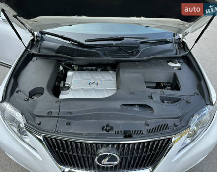 Белый Лексус РХ, объемом двигателя 3.5 л и пробегом 127 тыс. км за 19500 $, фото 21 на Automoto.ua