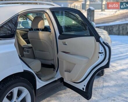 Белый Лексус РХ, объемом двигателя 3.5 л и пробегом 212 тыс. км за 16700 $, фото 67 на Automoto.ua