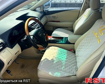 Белый Лексус РХ, объемом двигателя 3.5 л и пробегом 210 тыс. км за 17500 $, фото 3 на Automoto.ua