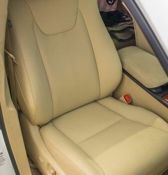 Белый Лексус РХ, объемом двигателя 3.46 л и пробегом 200 тыс. км за 20000 $, фото 12 на Automoto.ua