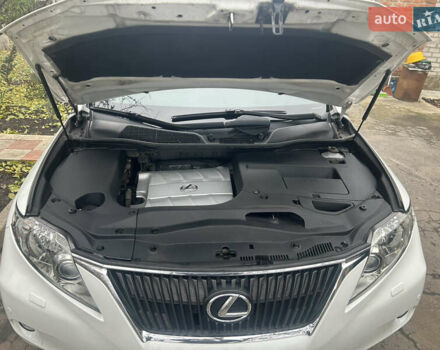 Белый Лексус РХ, объемом двигателя 3.5 л и пробегом 197 тыс. км за 18500 $, фото 22 на Automoto.ua