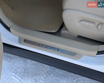 Белый Лексус РХ, объемом двигателя 3.5 л и пробегом 212 тыс. км за 16700 $, фото 56 на Automoto.ua