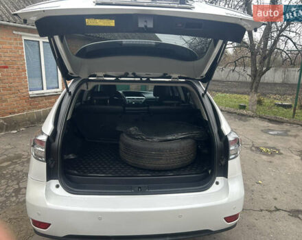 Белый Лексус РХ, объемом двигателя 3.5 л и пробегом 197 тыс. км за 18500 $, фото 17 на Automoto.ua