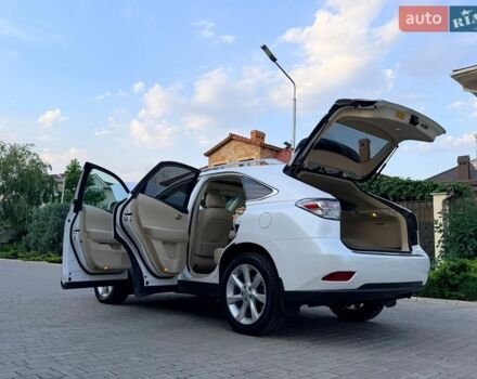 Белый Лексус РХ, объемом двигателя 3.5 л и пробегом 103 тыс. км за 18700 $, фото 66 на Automoto.ua