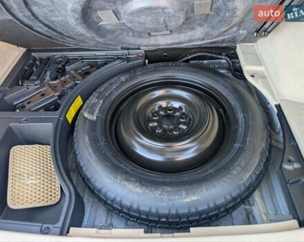 Белый Лексус РХ, объемом двигателя 3.5 л и пробегом 212 тыс. км за 16700 $, фото 48 на Automoto.ua