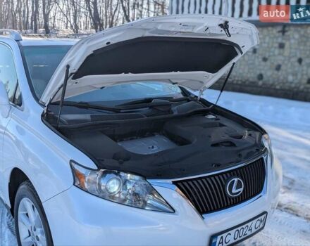 Белый Лексус РХ, объемом двигателя 3.5 л и пробегом 212 тыс. км за 16700 $, фото 18 на Automoto.ua