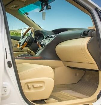 Белый Лексус РХ, объемом двигателя 3.46 л и пробегом 200 тыс. км за 20000 $, фото 13 на Automoto.ua