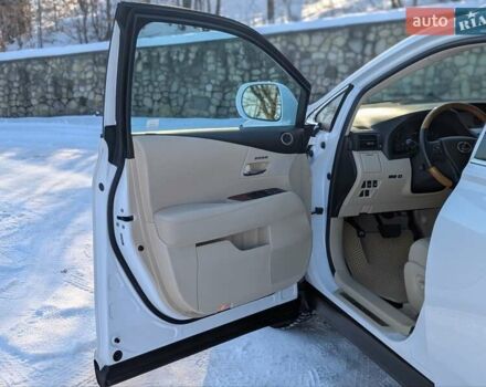 Белый Лексус РХ, объемом двигателя 3.5 л и пробегом 212 тыс. км за 16700 $, фото 51 на Automoto.ua
