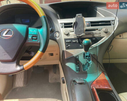 Лексус РХ 2011 в Киеве на Automoto.ua Белый Лексус РХ, объемом двигателя 3.46 л и пробегом 99 тыс. км за 19000 $, фото 8 на Automoto.ua
